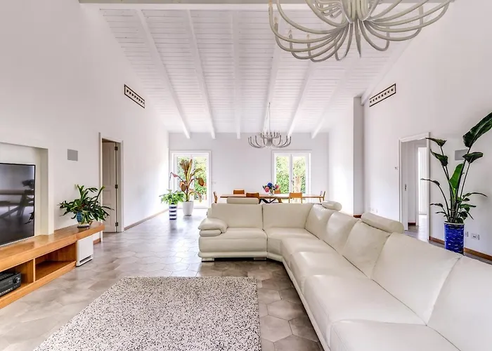 Villa Romantic Garden