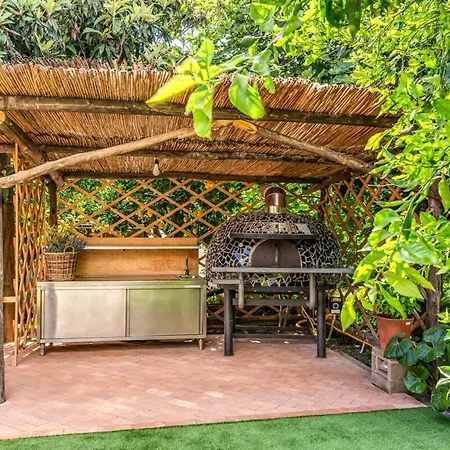 Romantic Garden Villa Sorrento