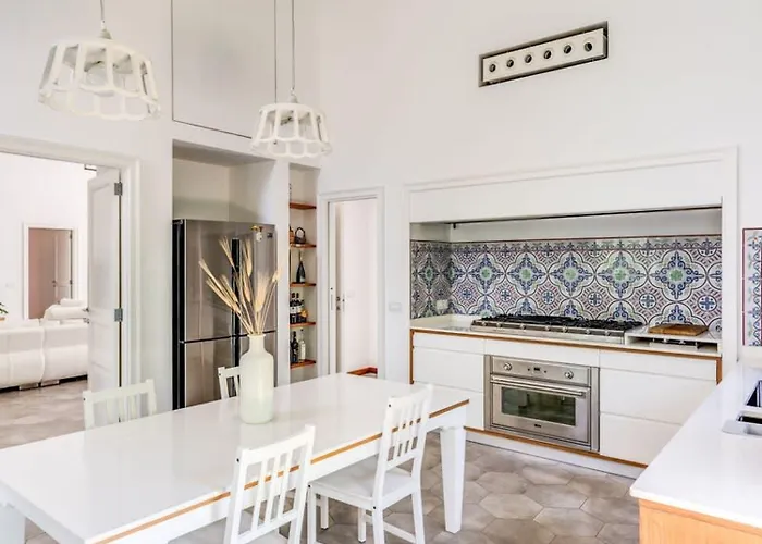 Romantic Garden Villa Sorrent