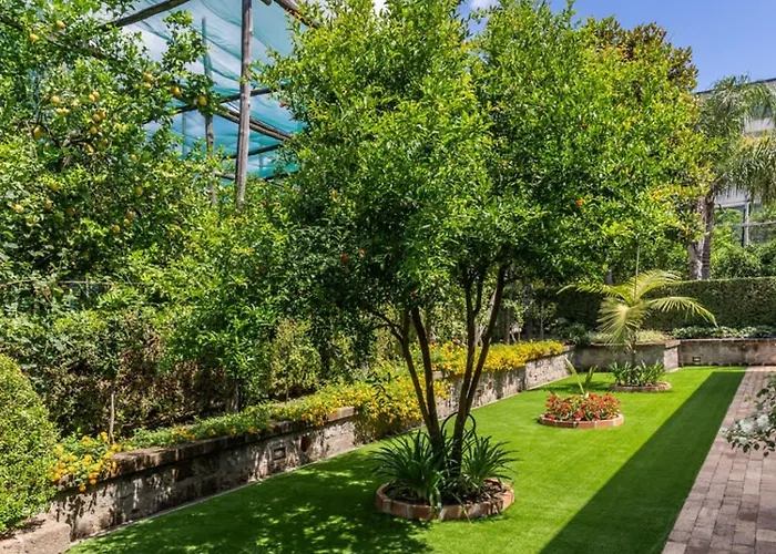 Romantic Garden Villa *