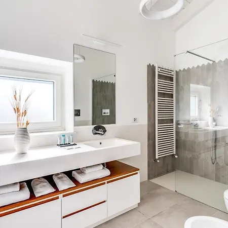 Romantic Garden Villa *