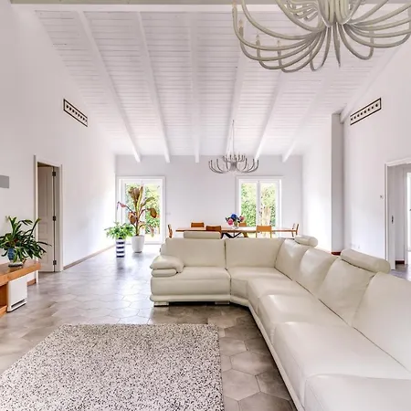 Villa Romantic Garden