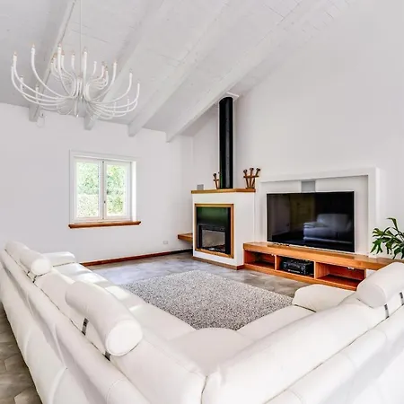 וילה Romantic Garden