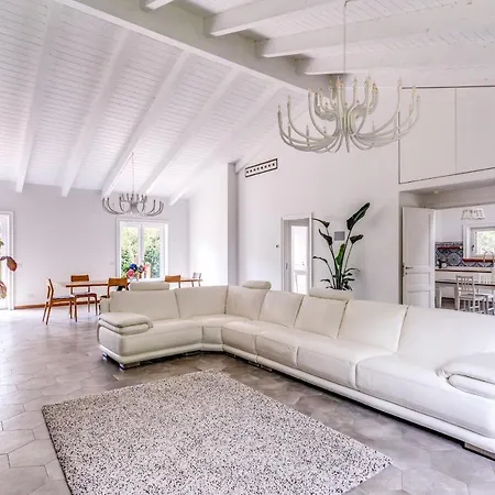 Romantic Garden Villa Sorrento