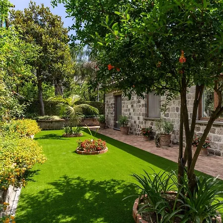 Romantic Garden * Sorrento