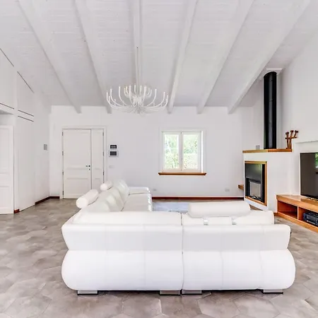 Romantic Garden סורנטו