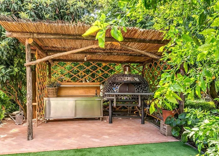 Romantic Garden Villa Sorrento